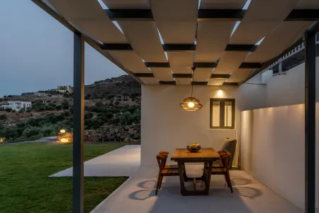  Dining area at dusk