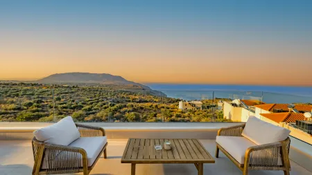 Melas Cretan Horizon
