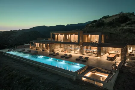  Villa Aeterna at night