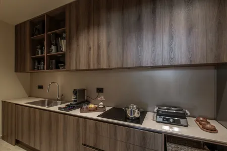  Fully Equipped Back Kitchen
