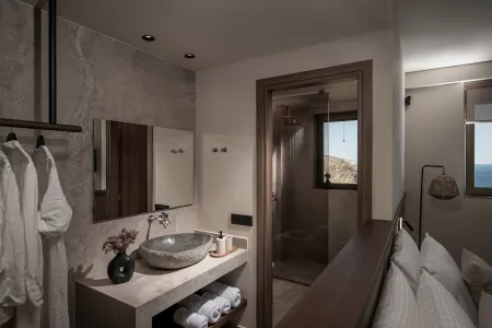  Double Bedroom 5 with ensuite