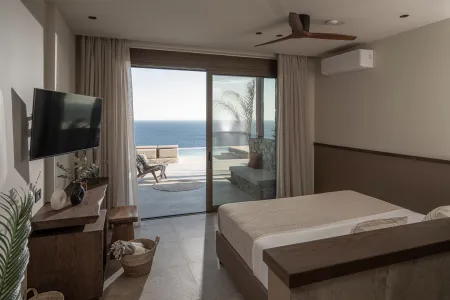   Double Bedroom 1 with seaview