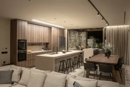  Kitchen and Dining Area
