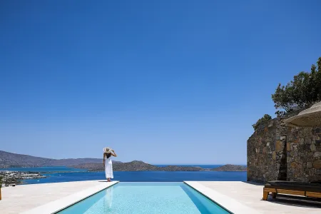  infinity pool