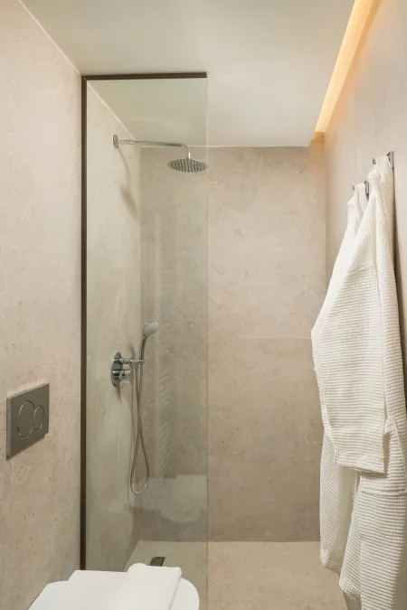  ensuite bathroom