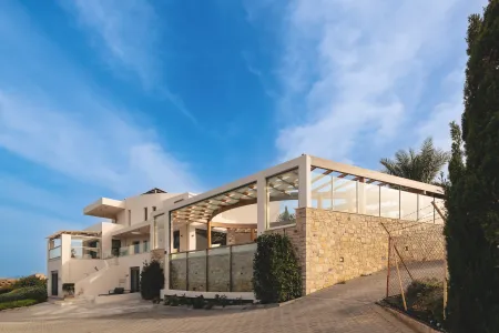  villa exterior