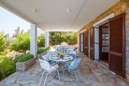  dining area