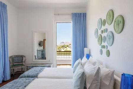  twin bedroom