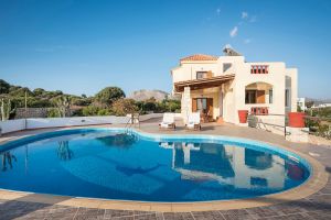 Entspannende Familienvilla Bluebell, privater Pool & Garten, Panoramablick