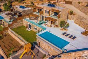 Luxurious Design Villa Tzina IVV minutes away from the Beach with Private Pool in Elounda