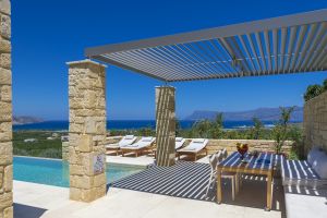 A luxury private villa in the hillside close to Kissamos in Chania, fully laid out with all required amenities.