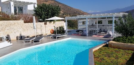  villa and pool
