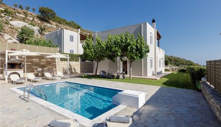  villa &pool