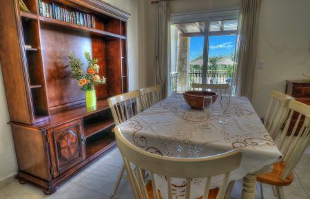  dining table