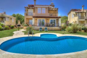 Cool on Top Chloe Villa with Private Pool & Garden Close to Swimming Bay & Rethymno