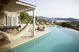 Boutique Villa Two, Alfresco Dine, Infintity-Edge Pool, Magnificent Set, Sweeping Views  